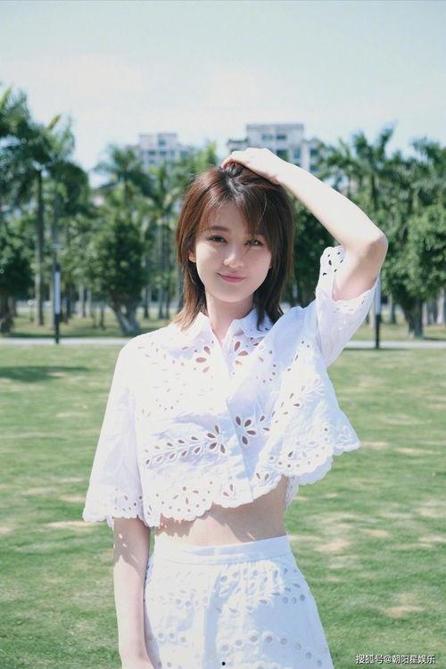 娱乐吃瓜酱红领巾,揭秘娱乐圈背后的红领巾风云